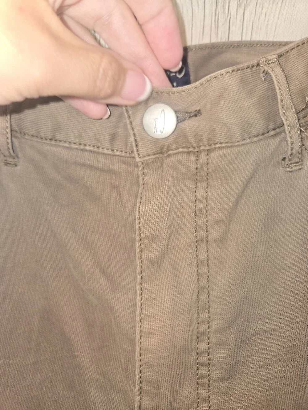 Johnnie-O Men’s Tan Khaki Stretch Shorts Size 36 Coastal Prep Golf